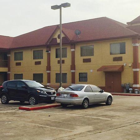 Scottish Inn & Suites Hobby Airport Houston Exterior photo